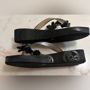 BCBG Black Beaded Strap Wedge Flip Flop Women’s Size 8